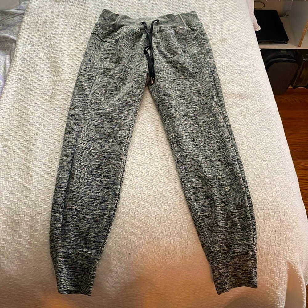 Carrie Underwood, Athletic Sweats